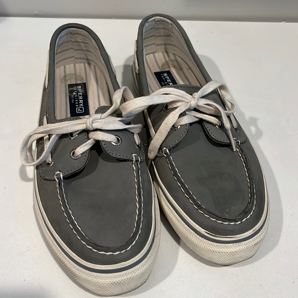 Men’s gray leather Sperry Top Sider boat shoes